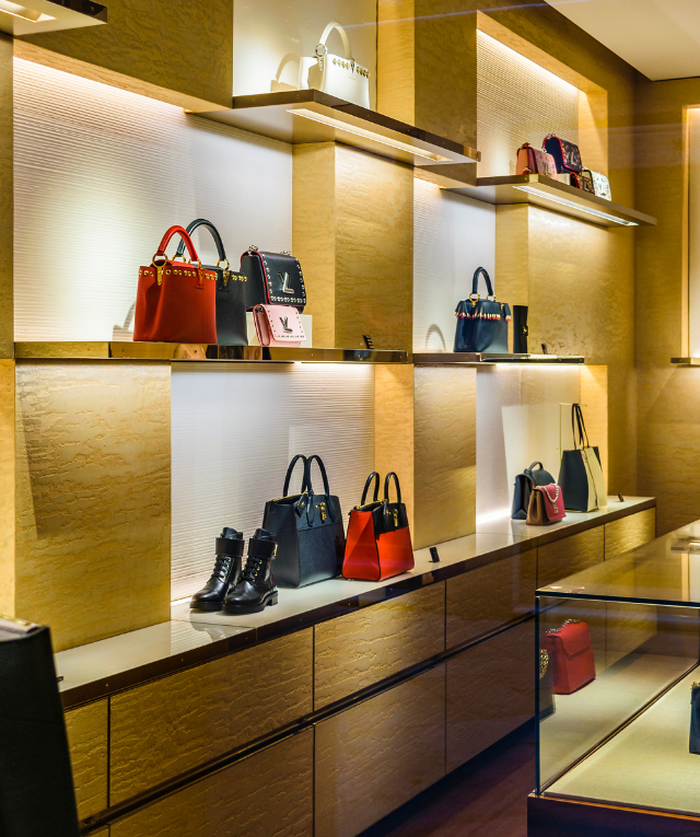 luxury shop renovated in dubai mall